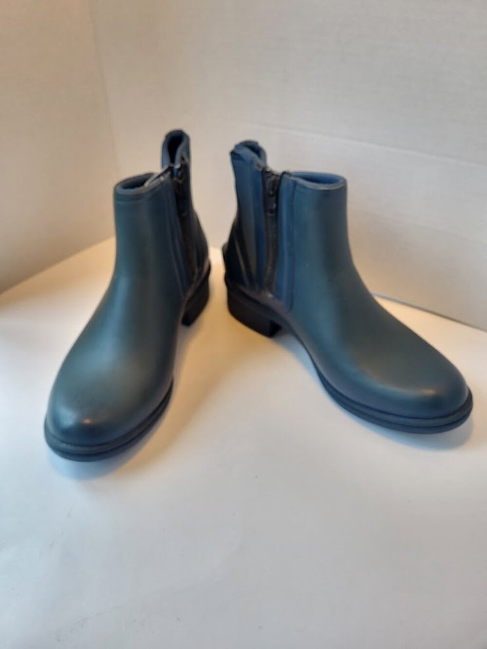 BOGS Waterproof Zip Ankle Rain Boots Size 7 Navy Teal